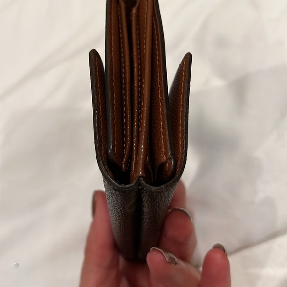 Louis Vuitton Brown Monogram Elise Tri-fold Wallet- Excellent Condition - Picture 6 of 17